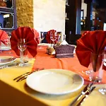 Hotell Zlaten Family Hotel- Monument Of Cultural Significance Rozhen