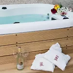 Zlaten Family Hotel- Monument Of Cultural Significance 3* Rozhen