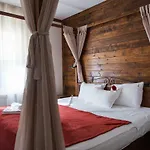 Zlaten Family Hotel- Monument Of Cultural Significance 3*