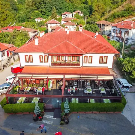 Zlaten Family Hotel- Monument Of Cultural Significance 3* Rozhen