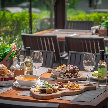Zlaten Family Hotel- Monument Of Cultural Significance 酒店 3*