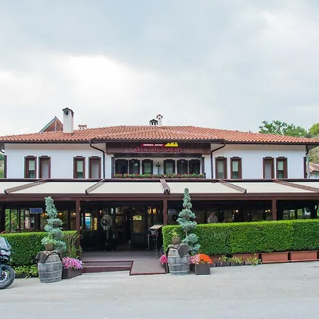 Zlaten Family Hotel- Monument Of Cultural Significance Hotel